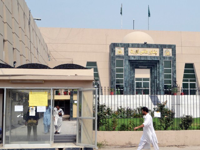 the phc looks deserted as lawyers go on strike photo inp