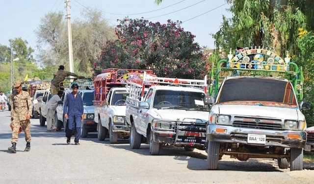 election officials in dhahdhar town load polling material on vehicles headed for various polling stations for by elections in jhal magsi constituency of na 267 pti balochistan organiser yar mohammad rind will face pml n candidate khalid magsi for the seat photo online election officials in dhahdhar town load polling material on vehicles headed for various polling stations for by elections in jhal magsi constituency of na 267 pti balochistan organiser yar mohammad rind will face pml n candidate khalid magsi for the seat photo online
