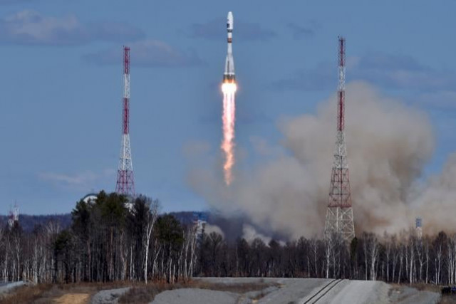 a russian soyuz 2 1a rocket carrying lomonosov aist 2d and samsat 218 satellites leaves a trail of smoke as it lifts off from the new vostochny cosmodrome outside the city of uglegorsk about 200 km from the city of blagoveshchensk in the far eastern amur region on april 28 photo reuters a russian soyuz 2 1a rocket carrying lomonosov aist 2d and samsat 218 satellites leaves a trail of smoke as it lifts off from the new vostochny cosmodrome outside the city of uglegorsk about 200 km from the city of blagoveshchensk in the far eastern amur region on april 28 photo reuters