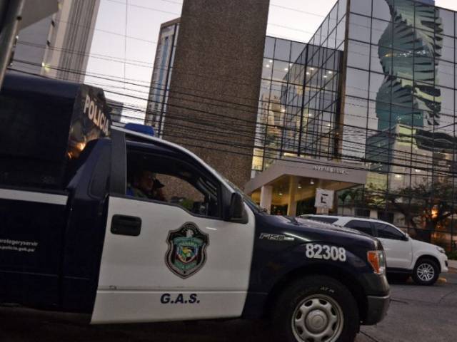 a police car outside the mossack fonseca law firm offices in panama city during a raid on april 12 2016 photo reuters