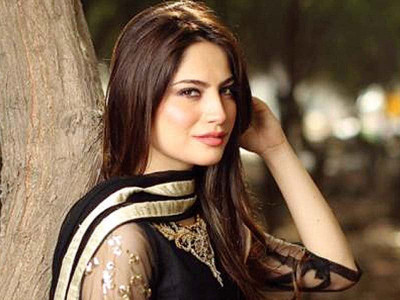 neelam muneer has her hands full neelam muneer has her hands full