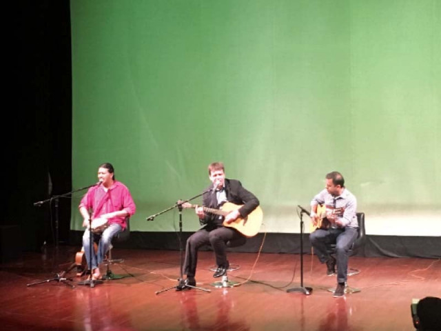 artists perform at the second face film festival photo hafsah sarfraz express artists perform at the second face film festival photo hafsah sarfraz express