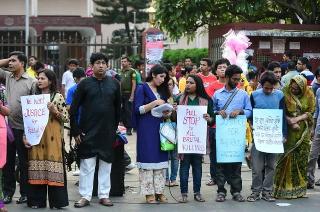bangladeshi protesters on april 29 2016 demonstrate against the killing of a university professor in dhaka days earlier photo afp bangladeshi protesters on april 29 2016 demonstrate against the killing of a university professor in dhaka days earlier photo afp