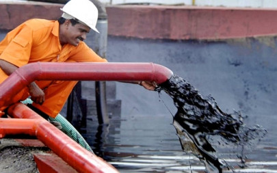 oil prices start week on a low after recent rally