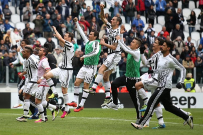 serie a juve jubilant as milan see europa hopes fade