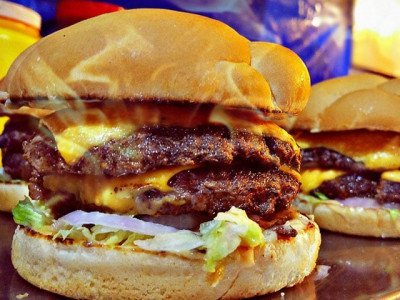 byob outpost ministry of burgers or howdy which is the best burger joint in lahore byob outpost ministry of burgers or howdy which is the best burger joint in lahore