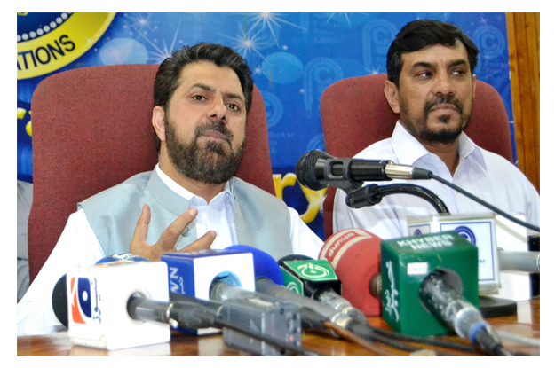 minister for local government inayatullah khan addressing a press conference at ppc photo inp