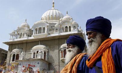 police arrest five for desecrating sikh man s turban in punjab police arrest five for desecrating sikh man s turban in punjab