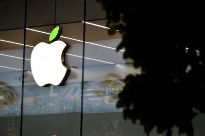 iphone can be a handbag chinese court says in apple case