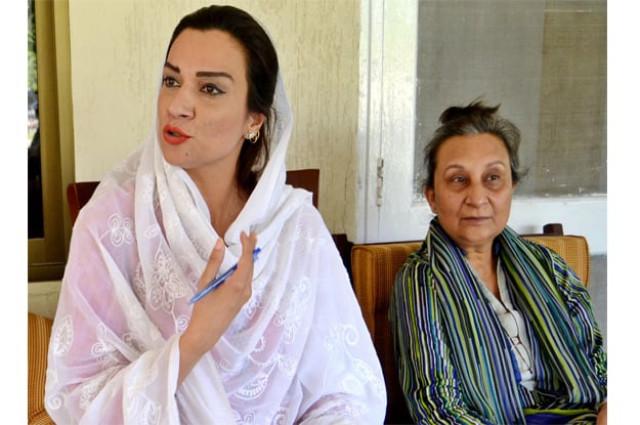 town councillor ayesha bano and trc general secretary majeed khan speaking at a press conference in town ladies club photo inp town councillor ayesha bano and trc general secretary majeed khan speaking at a press conference in town ladies club photo inp