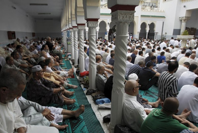 algeria builds giant mosque as blow to extremists algeria builds giant mosque as blow to extremists