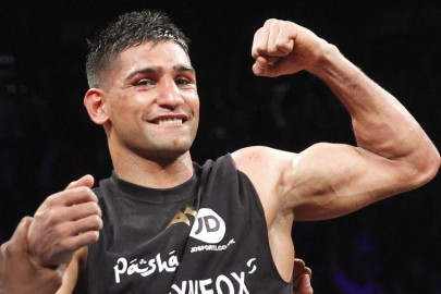 amir khan hoping to do a leicester on alvarez amir khan hoping to do a leicester on alvarez