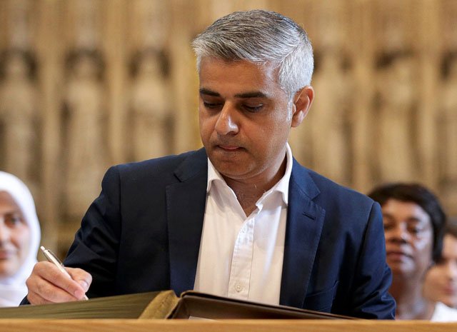 sadiq khan attends the signing ceremony for the newly elected mayor of london in southwark cathedral london britain may 7 2016 photo reuters