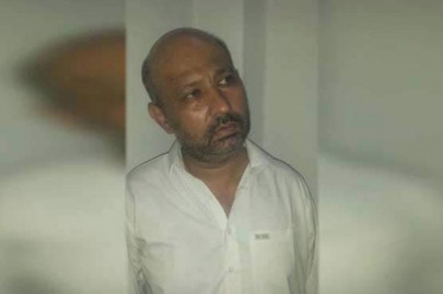 indian national residing illegally in karachi over five years arrested