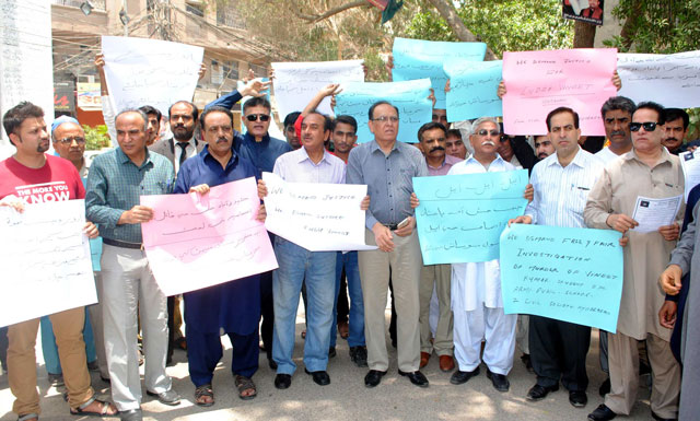 civil society protesting against the 039 murder 039 of inder vanit hotwani on may 7 2016 at the hydrabad press club photo express