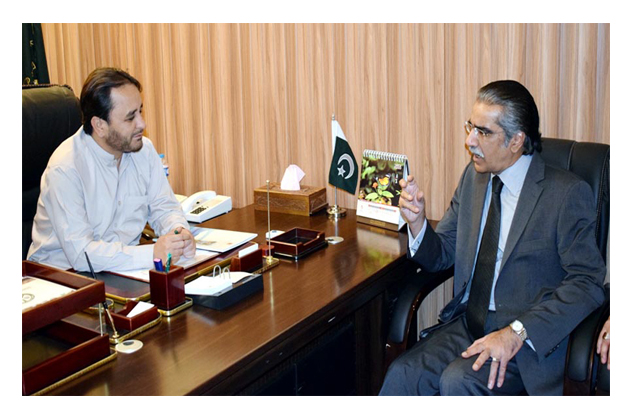 fpcci president abdul rauf alam called on g b chief minister hafiz hafeezur rehman photo inp