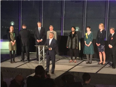 britain first leader turns his back on sadiq khan during mayor s acceptance speech britain first leader turns his back on sadiq khan during mayor s acceptance speech
