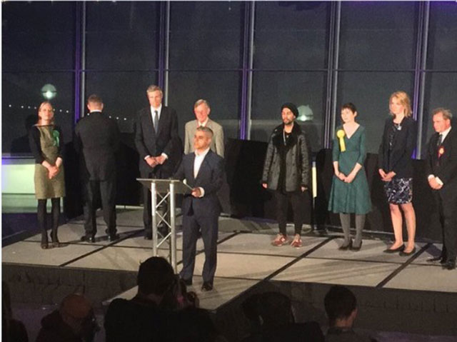 as sadiq khan spoke about quot hope over fear and unity over division quot in his victory speech golding stood with his back on the city 039 s first ever muslim mayor photo twitter