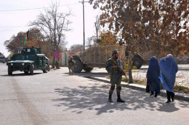 jawid salangi a spokesman for the governor of ghazni said two buses carrying some 125 passengers from kabul to kandahar in southern afghanistan crashed into a tanker photo afp jawid salangi a spokesman for the governor of ghazni said two buses carrying some 125 passengers from kabul to kandahar in southern afghanistan crashed into a tanker photo afp