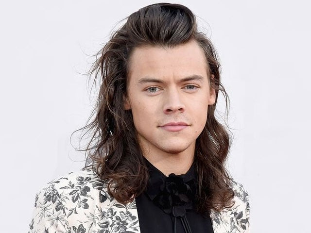 the british pop star has donated his famous locks to charity photo mtv com the british pop star has donated his famous locks to charity photo mtv com