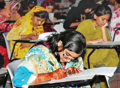 11 000 students sit entrance exam