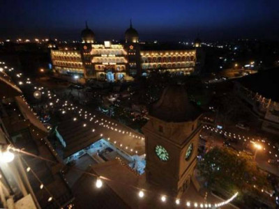 city of lights karachi is vibrant and full of energy