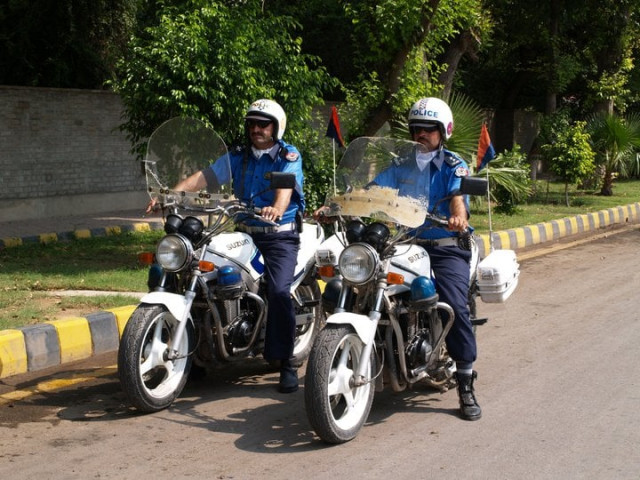 peshawar traffic police photo online file peshawar traffic police photo online file