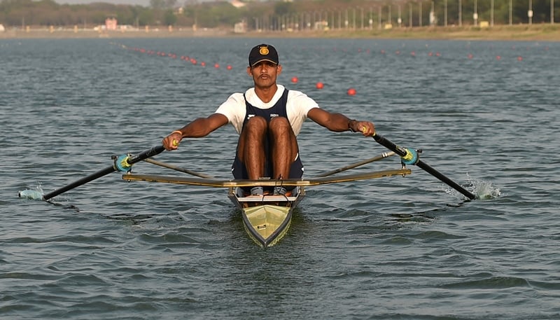 indian rower dattu bhokanal takes part in a training session at the college of military engineering in pune on may 2 2016 photo afp