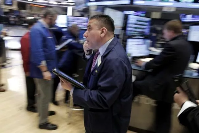 traders work on the floor of the new york stock exchange january 29 2016 photo reuters traders work on the floor of the new york stock exchange january 29 2016 photo reuters