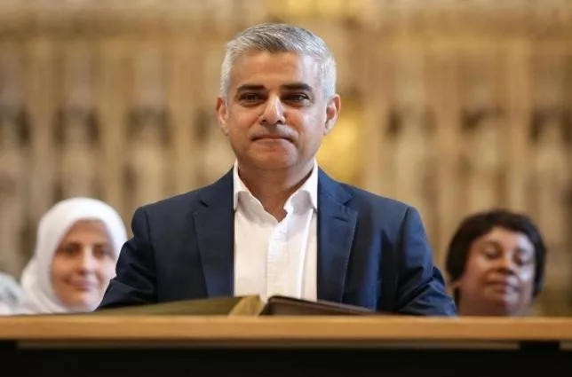 sadiq khan attends the signing ceremony for the newly elected mayor of london in southwark cathedral london britain may 7 2016 photo reuters sadiq khan attends the signing ceremony for the newly elected mayor of london in southwark cathedral london britain may 7 2016 photo reuters