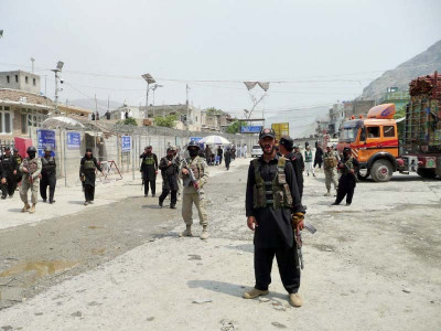 tension escalates pak afghan border remains closed on second day tension escalates pak afghan border remains closed on second day