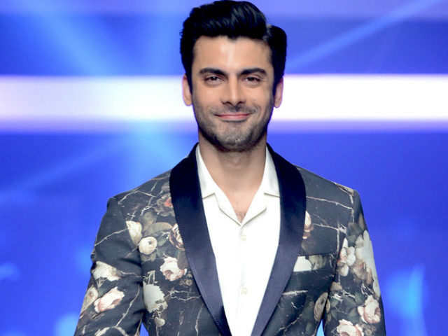 Fawad invites Sidharth, Sonam to Pakistan