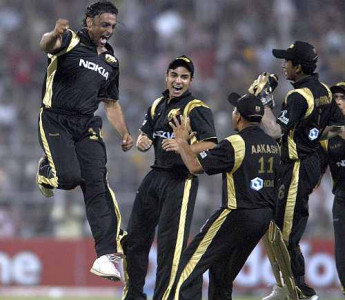 shoaib shares iconic image to highlight what s missing in ipl shoaib shares iconic image to highlight what s missing in ipl