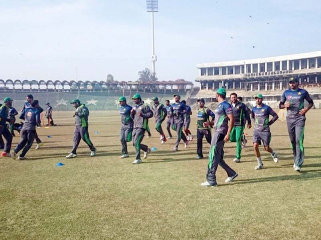 the new selection committee won t select the squad until it has individually evaluated the fitness levels of all players with their own eyes photo file the new selection committee won t select the squad until it has individually evaluated the fitness levels of all players with their own eyes photo file