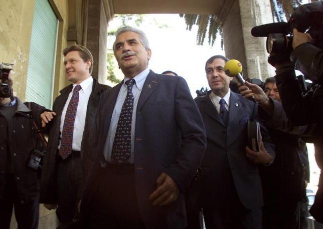 italian obstetrician severino antinori c arrives for a meeting with an international group of fertility experts flanked by american scientist panayiotis zavos r and austrian scientist walter feichtinger in rome march 9 2001 photo reuters