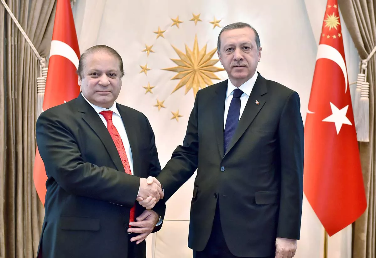 prime minister nawaz sharif shaking hands with turkish president recep tayyip erdogan photo app prime minister nawaz sharif shaking hands with turkish president recep tayyip erdogan photo app