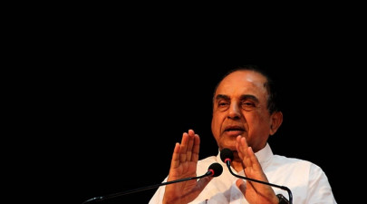 straight talking swamy takes aim at india s old elite
