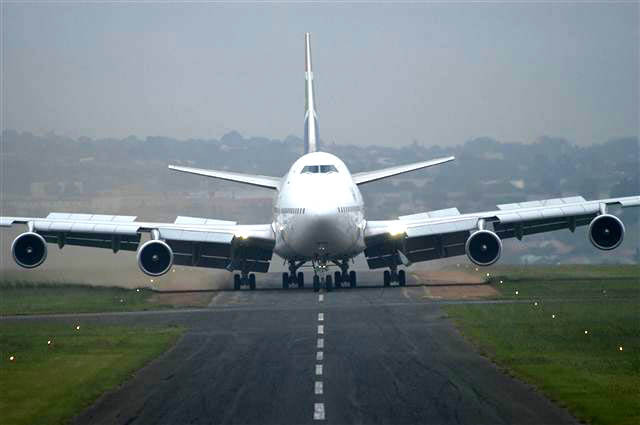international airlines make covid 19 test mandatory for pakistani travellers