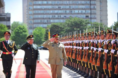 army chief discusses cpec security with head of chinese military