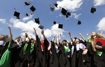 uk university offers photoshopped mortarboards to avoid injury