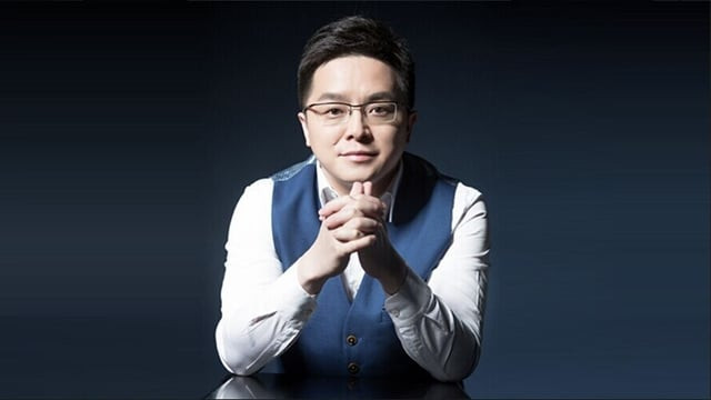 china 039 s dr tony jiantong xia chairman ceo and owner of recon group acquired relegated aston villa for 60 million photo courtesy aston villa football club china 039 s dr tony jiantong xia chairman ceo and owner of recon group acquired relegated aston villa for 60 million photo courtesy aston villa football club