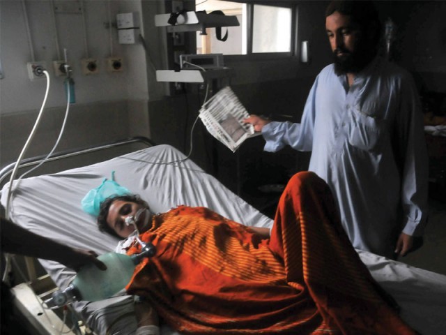 as mercury soars sukkur hospital 039 s fans come to complete stop photo mohammad azeem express