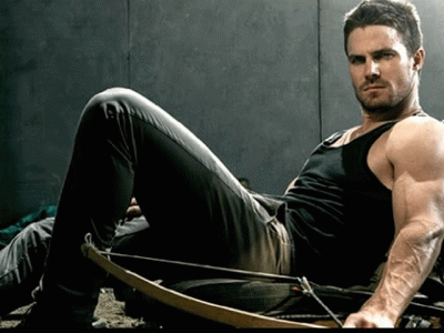 gear up green arrow fans stephen amell might be coming to pakistan gear up green arrow fans stephen amell might be coming to pakistan
