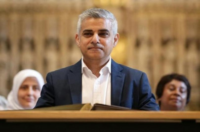 sadiq khan invites donald trump to london to meet british muslims sadiq khan invites donald trump to london to meet british muslims