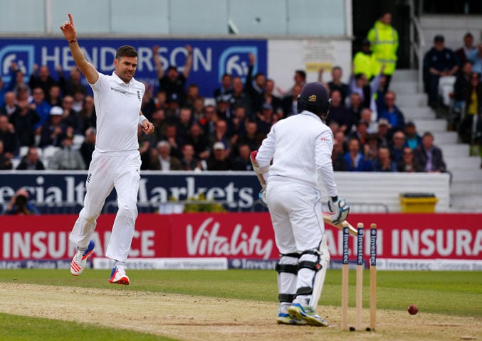 england 039 s james anderson l celebrates with teammates after bowling sri lanka 039 s kusal mendis r on the third day of the first cricket test match between england and sri lanka at headingley in leeds northern england on may 21 2016 photo afp