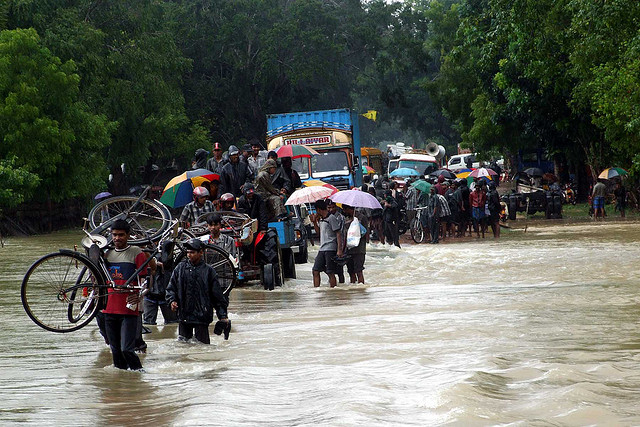 flood hit sri lanka pulls more bodies from landslides