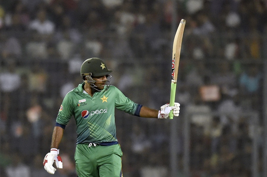 sarfraz ahmed acknowledges the crowd after scoring a half century against bangladesh at shere bangla national cricket stadium in dhaka on march 2 2016 photo afp