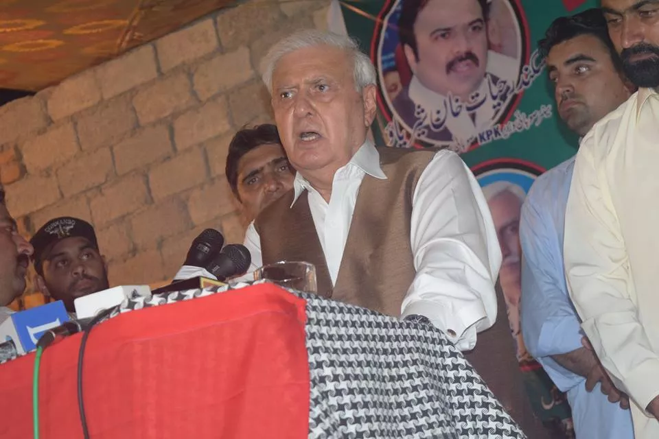 qaumi watan party chairperson aftab ahmed sherpao addressing a public gathering in hattar photo online qaumi watan party chairperson aftab ahmed sherpao addressing a public gathering in hattar photo online