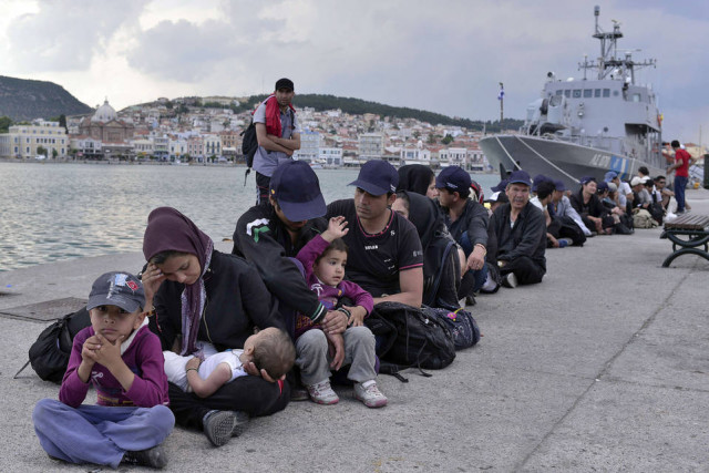 greece plans a police operation to evacuate the migrant camp of idomeni on its border with macedonia greece plans a police operation to evacuate the migrant camp of idomeni on its border with macedonia