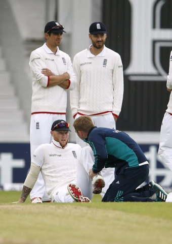 england 039 s ben stokes lies injured and receives medical treatment in first test against sri lanka at headingley   20 5 16 photo reuters